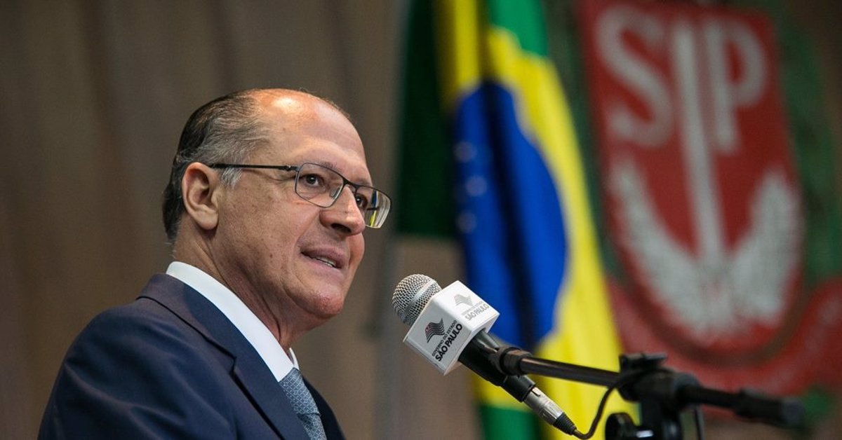 Após o presidente do Senado, Rodrigo Pacheco (PSD-MG) criticar o ministro da Fazenda, Fernando Haddad, por dizer que o Congresso desidratou projetos para ajustar as contas públicas, o vice-presidente da República, Geraldo Alckmin (PSB), defendeu "diálogo entre poderes" e disse que "responsabilidade fiscal é um dever de todos.