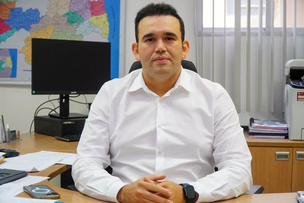 “Entregamos a carta ao governador, atendendo a um chamamento do PSB, para que em Campina Grande o time de João Azevêdo possa estar representado por uma candidatura jovem. Estou colocando o meu nome à disposição de Campina. Não tenho sobrenome político, mas tenho força de vontade para colocar Campina no rumo do desenvolvimento. Tendo uma gestão alinhada com o governo estadual, com o Governo Federal. O campinense não aguenta mais essa briga”, declarou Jhony Bezerra.